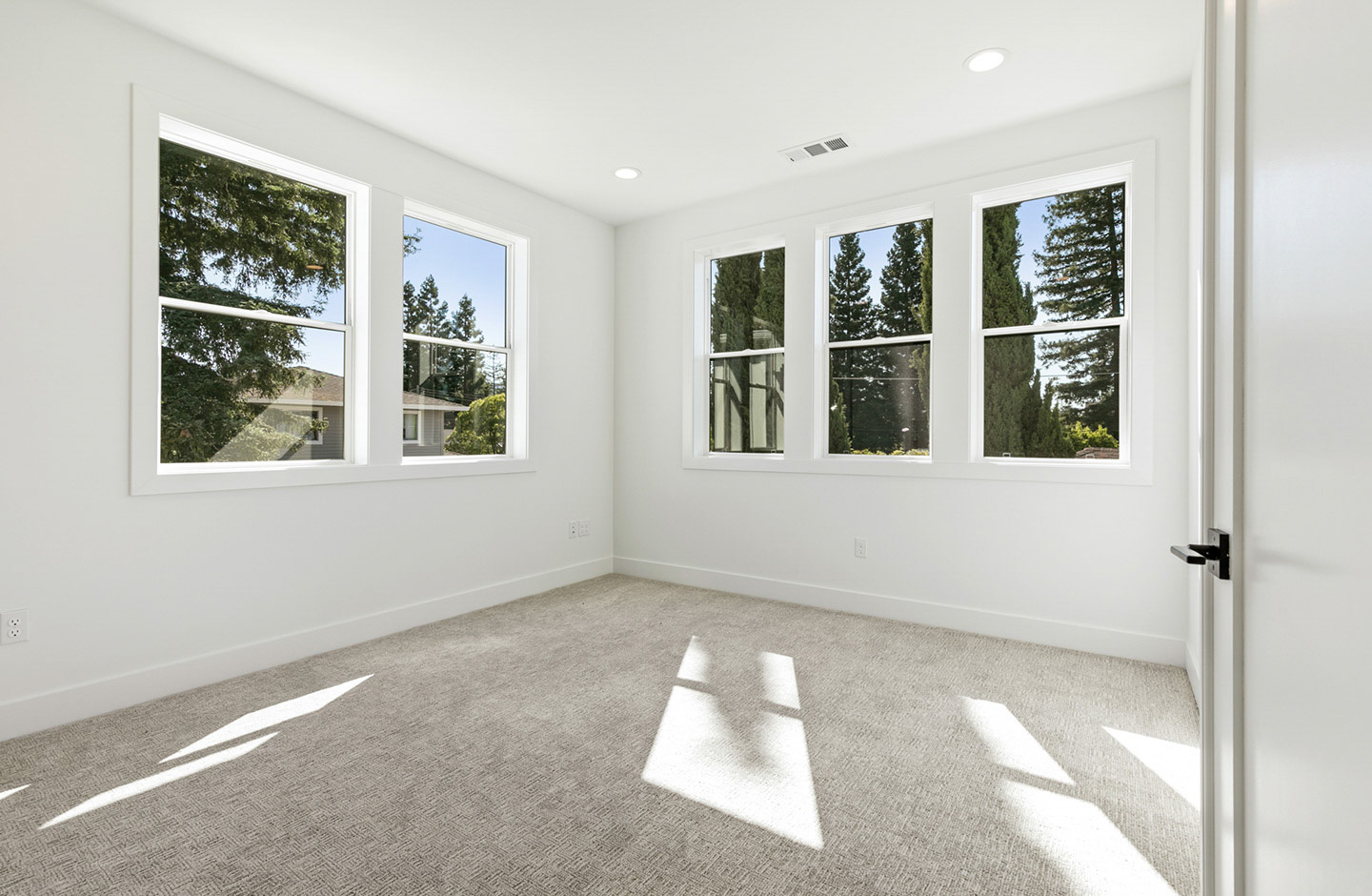 388 Sequoia Avenue Home, Image 34
