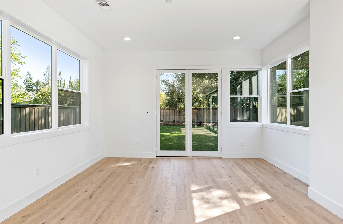 388 Sequoia Avenue Home, Image 27